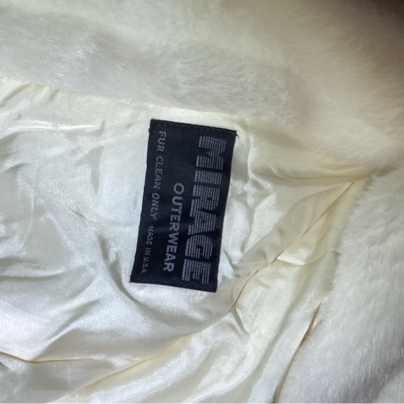 Mirage outerwear white faux fur jacket size medium - Picture 14 of 14